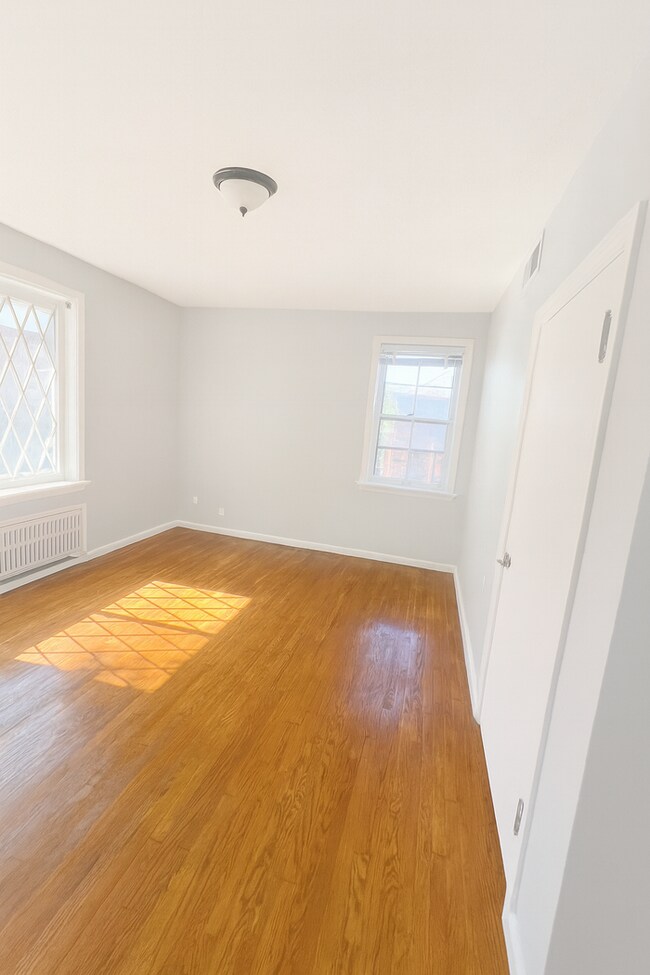 Building Photo - 8241 Delmar Blvd