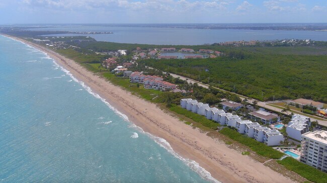 Building Photo - 11000 S Ocean Dr