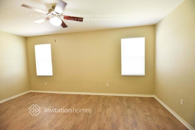 Building Photo - 6860 Lake Eaglebrooke Dr