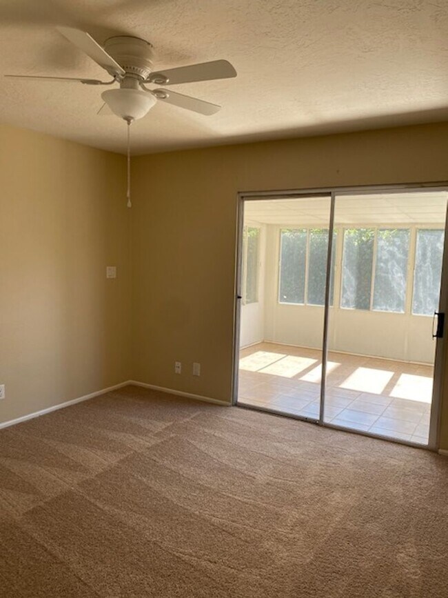 Building Photo - 2 Bed, 1 Bath single story duplex