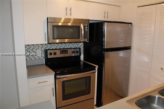 Building Photo - 1247 SW 46th Ave