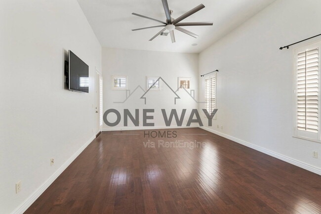 Building Photo - 4432 E Ford Ave