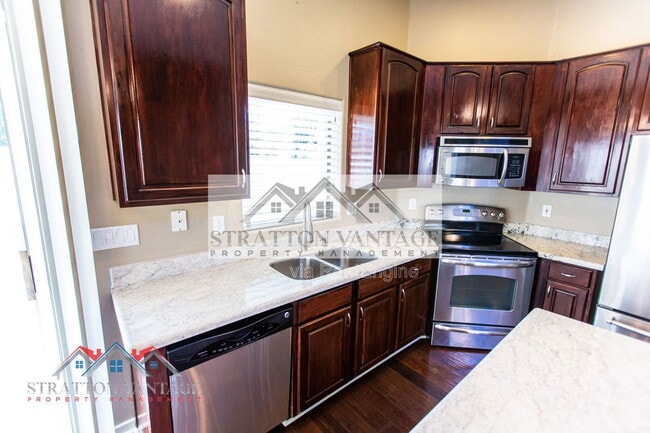 Building Photo - 544 N Alma School Rd