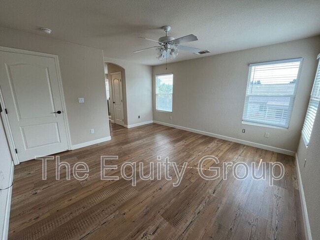 Building Photo - 2287 W Wall Ct