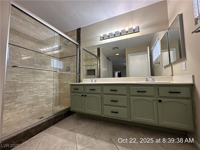 Building Photo - 2341 Moorpark Way