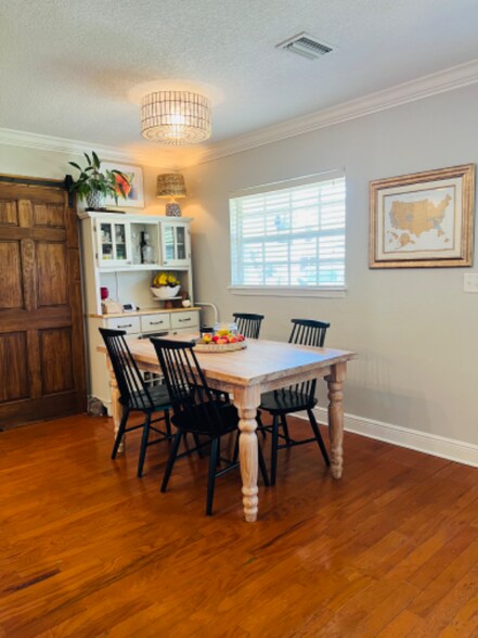 Building Photo - 3607 S Waverly Pl