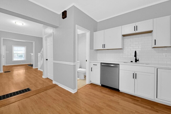 Building Photo - 342-344 East Morrill Avenue