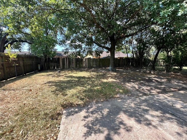 Building Photo - 1306 Gamma St