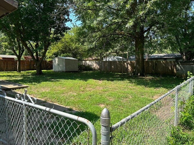 Building Photo - 3 bed 2 bath 1 car garage in Bolivar!