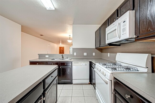 Building Photo - 7910 Raven Creek Ln