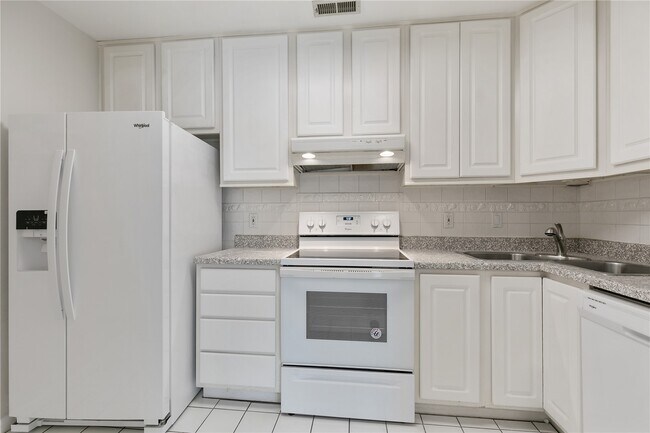 Building Photo - 8901 Cardinal Terrace