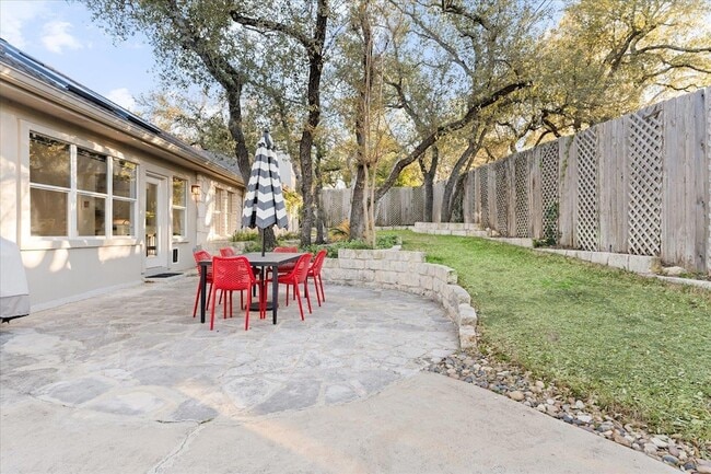 Building Photo - 10502 Grand Oak Dr