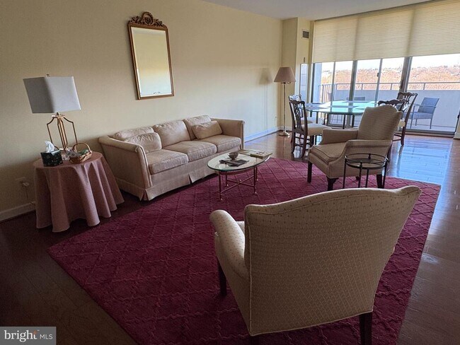 Building Photo - 5101 River Rd