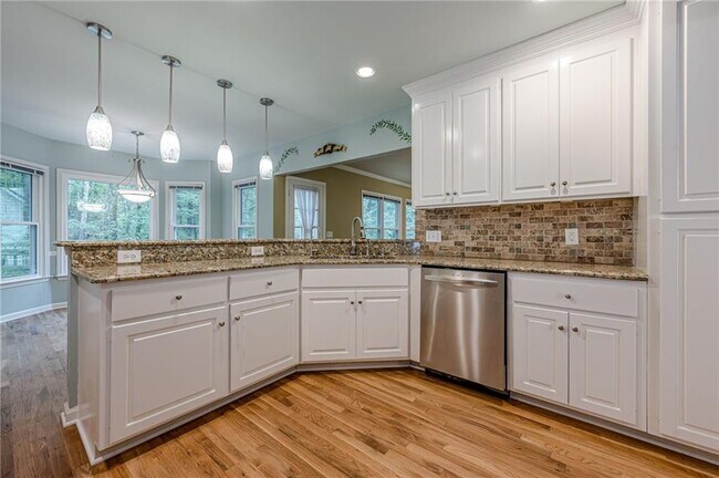 Building Photo - 461 Braidwood Walk NW