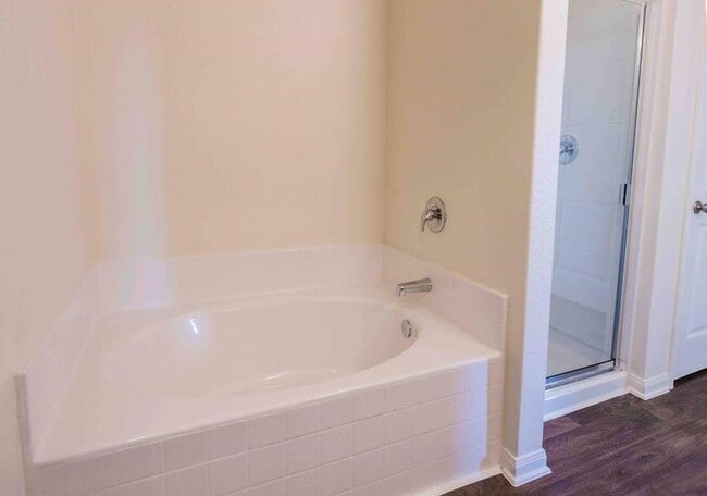 Building Photo - 112 Blue Crest Ln