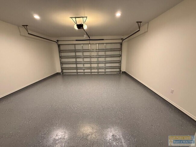 Building Photo - 2610 Haverford Blvd