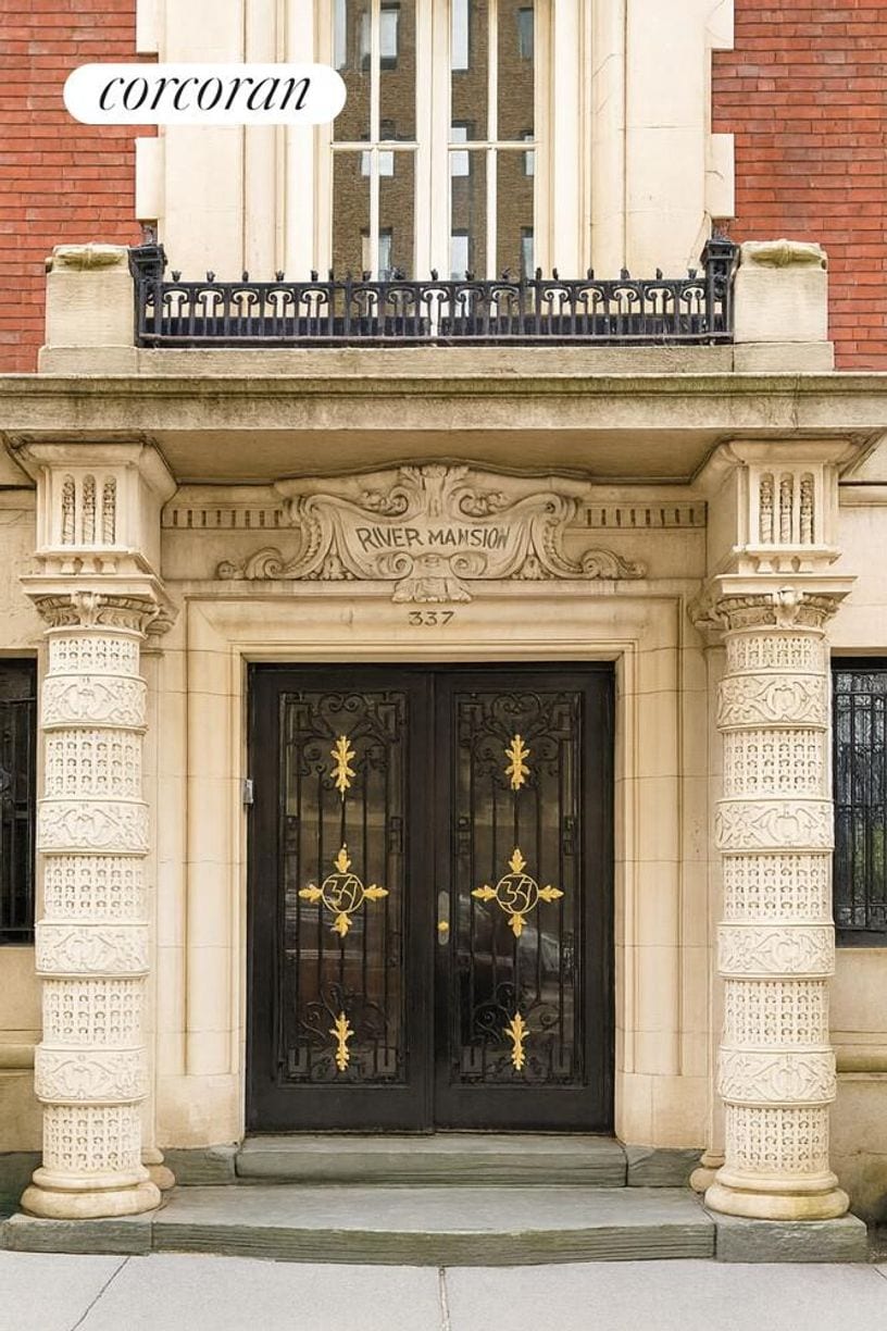 Building Photo - 337 Riverside Dr