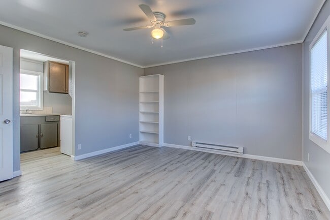 Building Photo - Eastgate Apartments