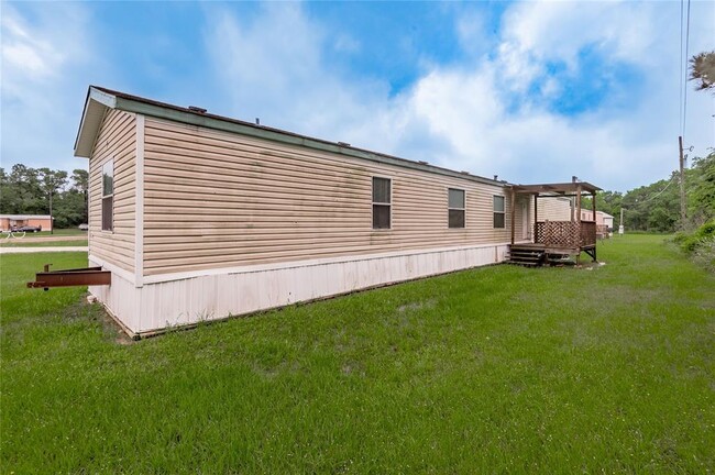 Building Photo - 1345 FM 405 Rd