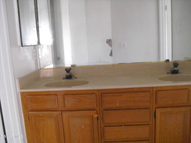 Building Photo - 5350 Blue Sage Dr