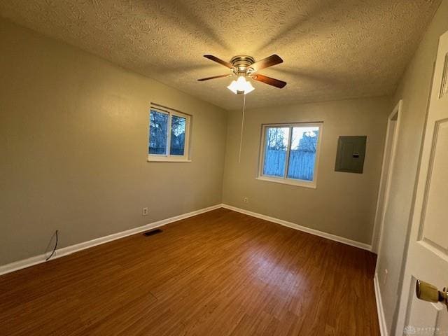 Building Photo - 246 Oak St