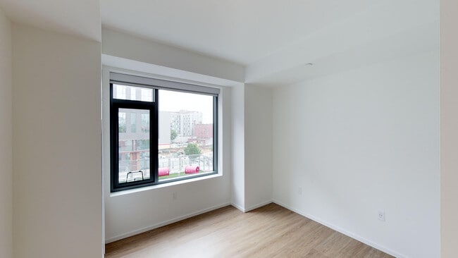 Building Photo - 347 Harrison Ave