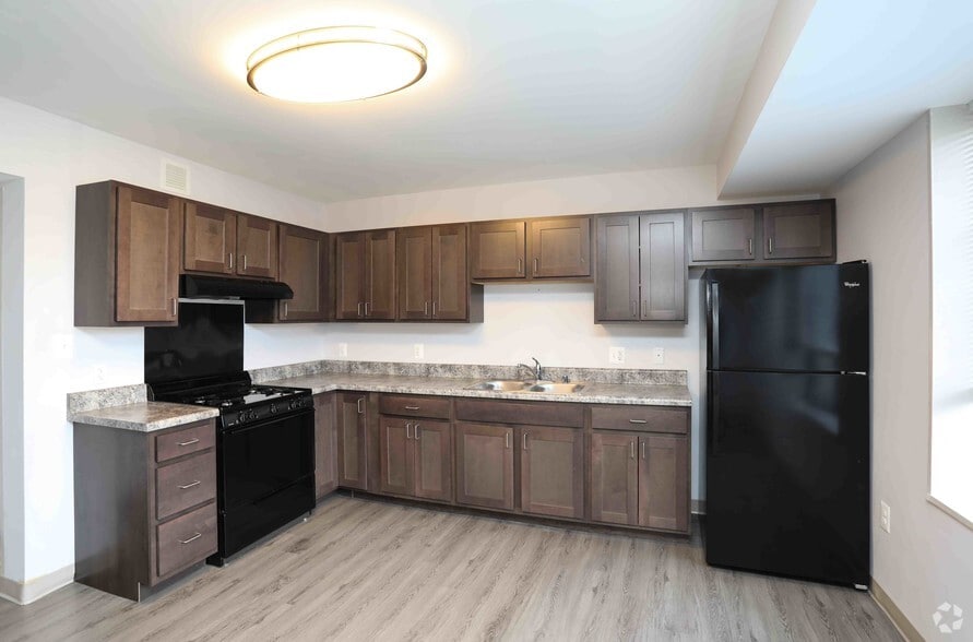 Studio - 650 SF - Park Tanglewood