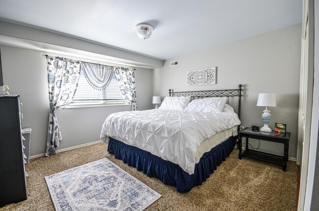 Building Photo - 31792 Hollyhock Ln