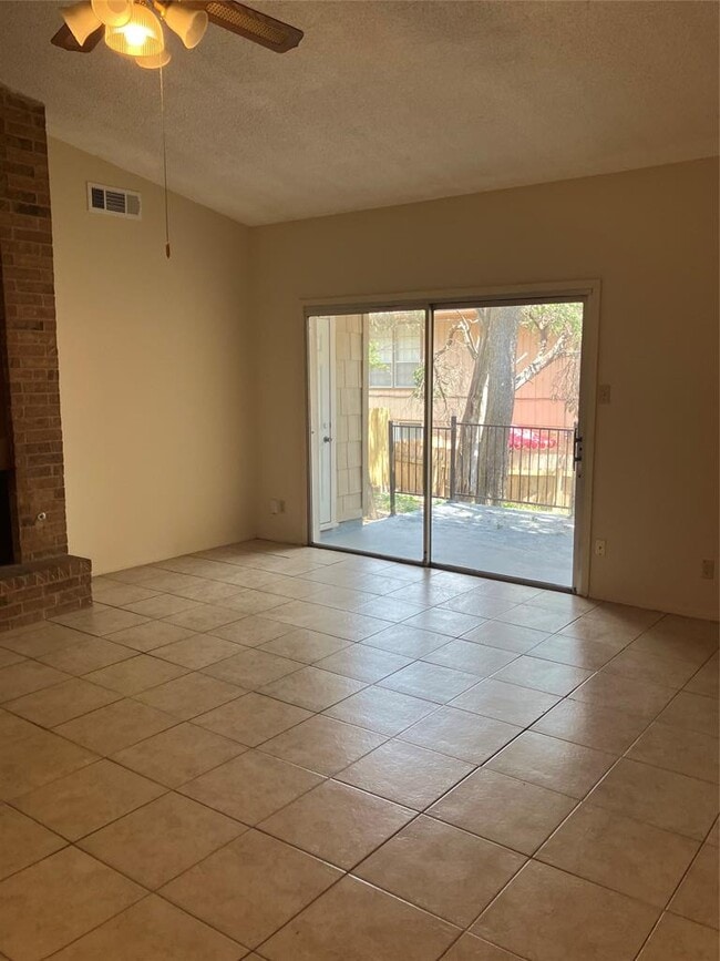 Building Photo - 8111 Ceberry Dr