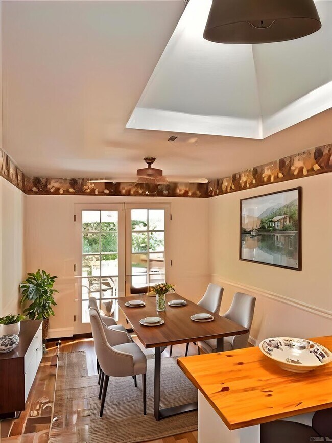 Building Photo - 680 N Cambridge St