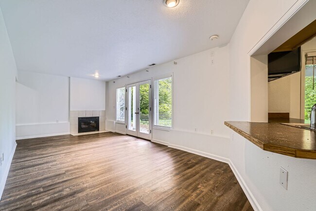 Building Photo - PRICE DROP!! >> Available NOW! Waterfront ...