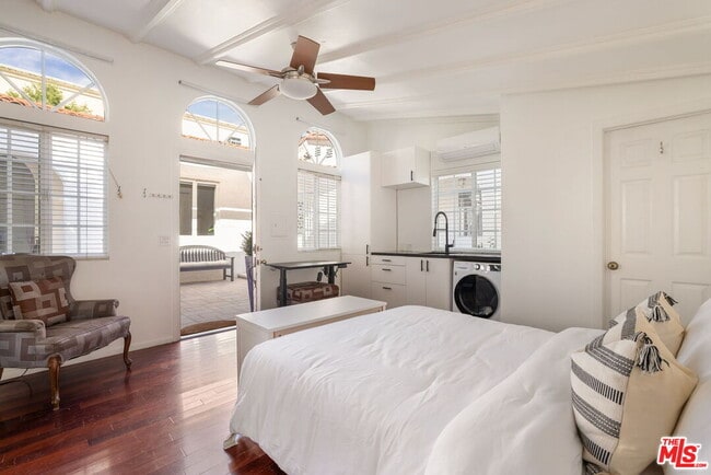 Building Photo - 360 Canon Dr