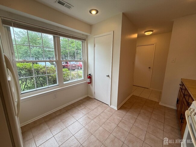 Building Photo - 309 Constitution Cir