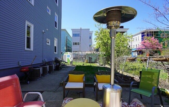 Building Photo - 19 Marney St