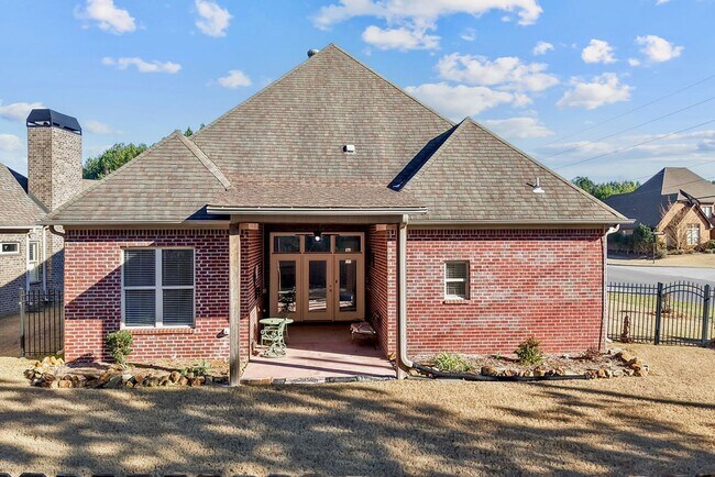 Building Photo - Looking for one-level living in one of Chelsea’s most-loved communities!