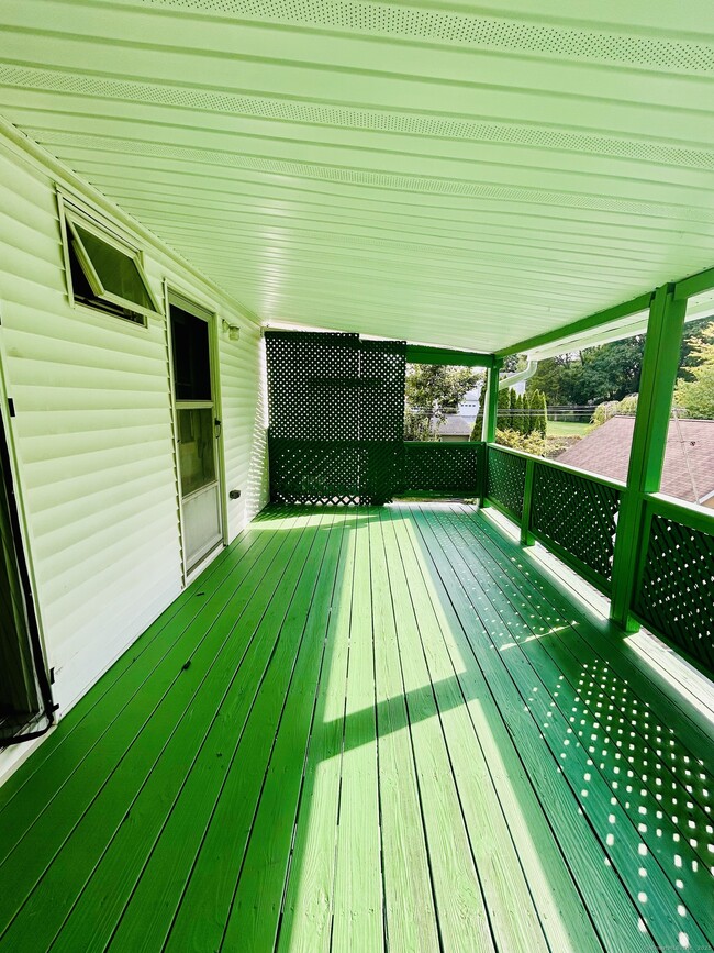 Building Photo - 25 Holbrook St
