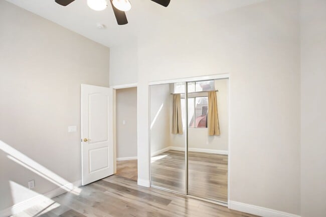 Building Photo - Beautiful One Story 2 Bedroom Townhome With 2 Car Attached Garage