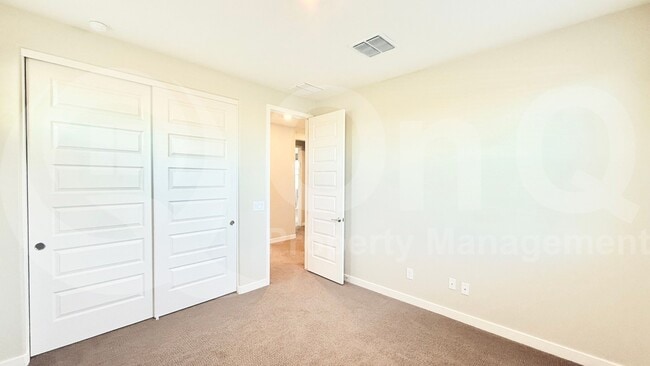Building Photo - 708 N Bay Dr