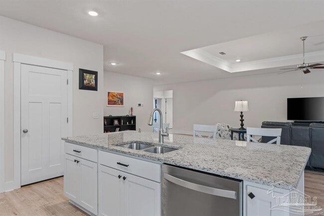 Building Photo - 10992 Coues Dr