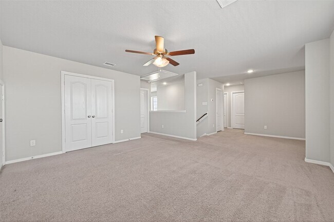 Building Photo - 25527 Valverdant Ct