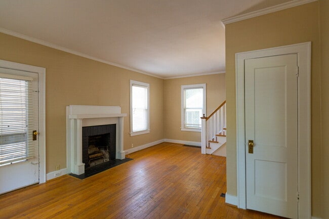 Building Photo - 26 Bagwell Ave