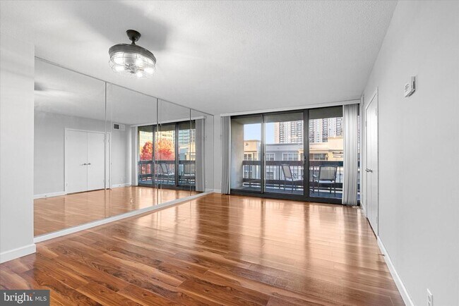 Building Photo - 5505 Seminary Rd