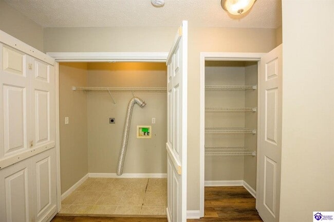 Building Photo - 122 W Donna Reed Blvd