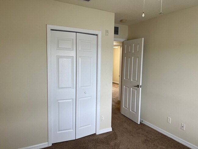 Building Photo - 3511 45th Terrace W