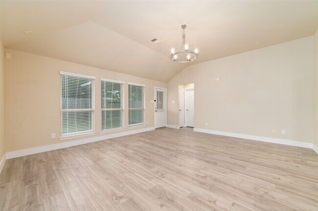 Building Photo - 15615 Whispering Green Dr