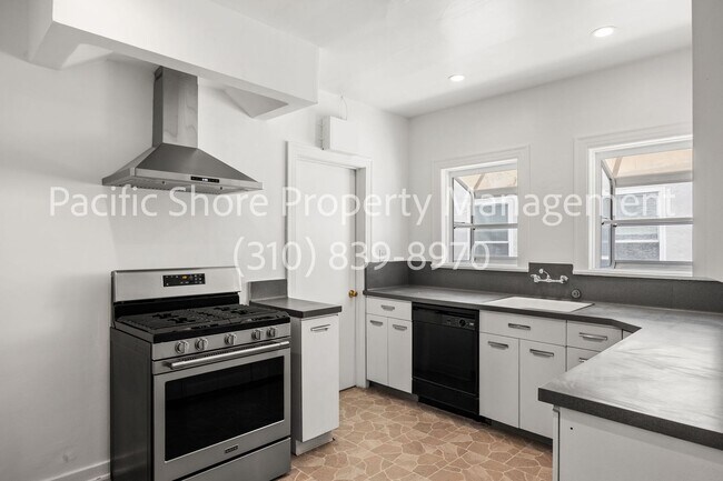 Building Photo - 107 N Mansfield Ave