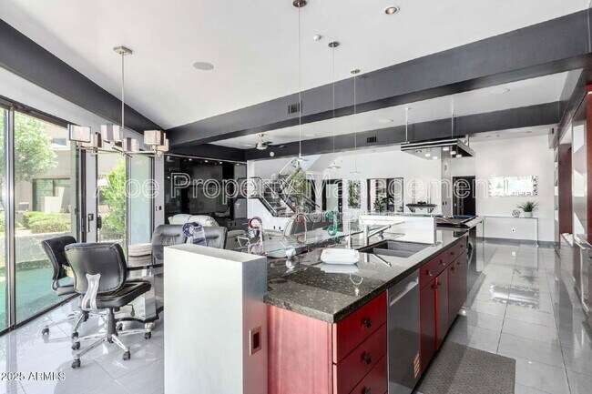 Building Photo - 8989 N Gainey Center Dr