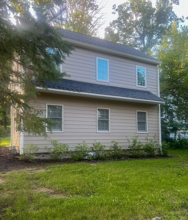 Building Photo - Freshly Renovated 3-Bedroom Home in King of Prussia