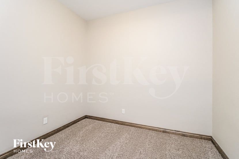 Building Photo - 15904 Tall Grass Dr