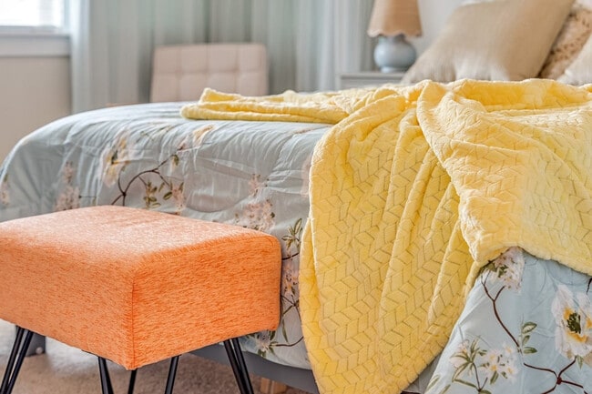 Building Photo - 6 Wilkes Rd